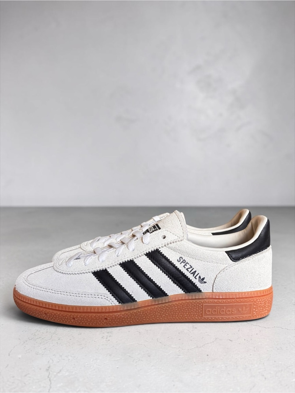 Adidas Handball Spezial Women’s Size 7 Alumina  Core Black Cloud White Brand New